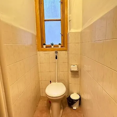 Damjanich Homestay Budapest